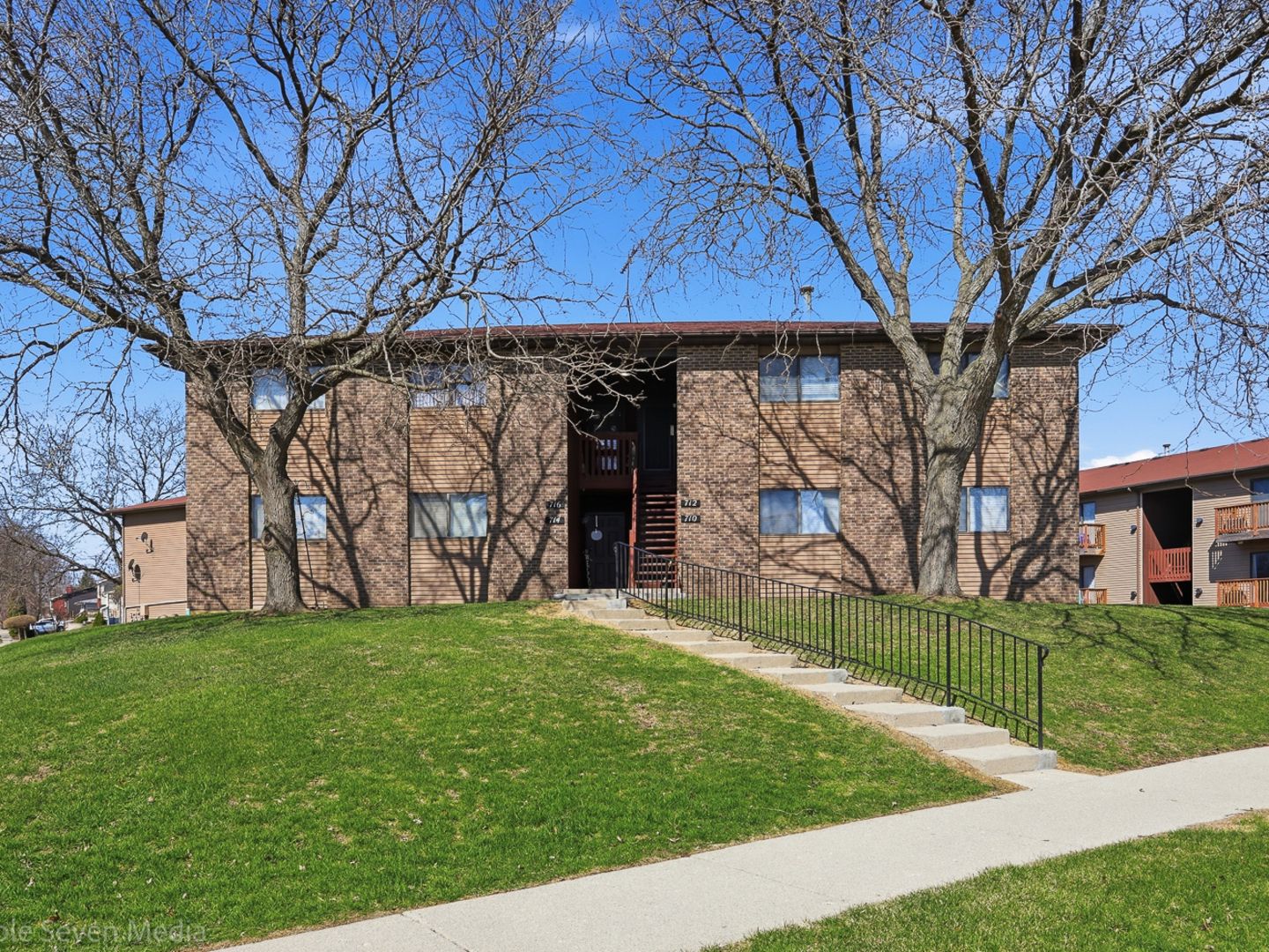 714 Division Street #G1-G2 — South Elgin, IL 60177
