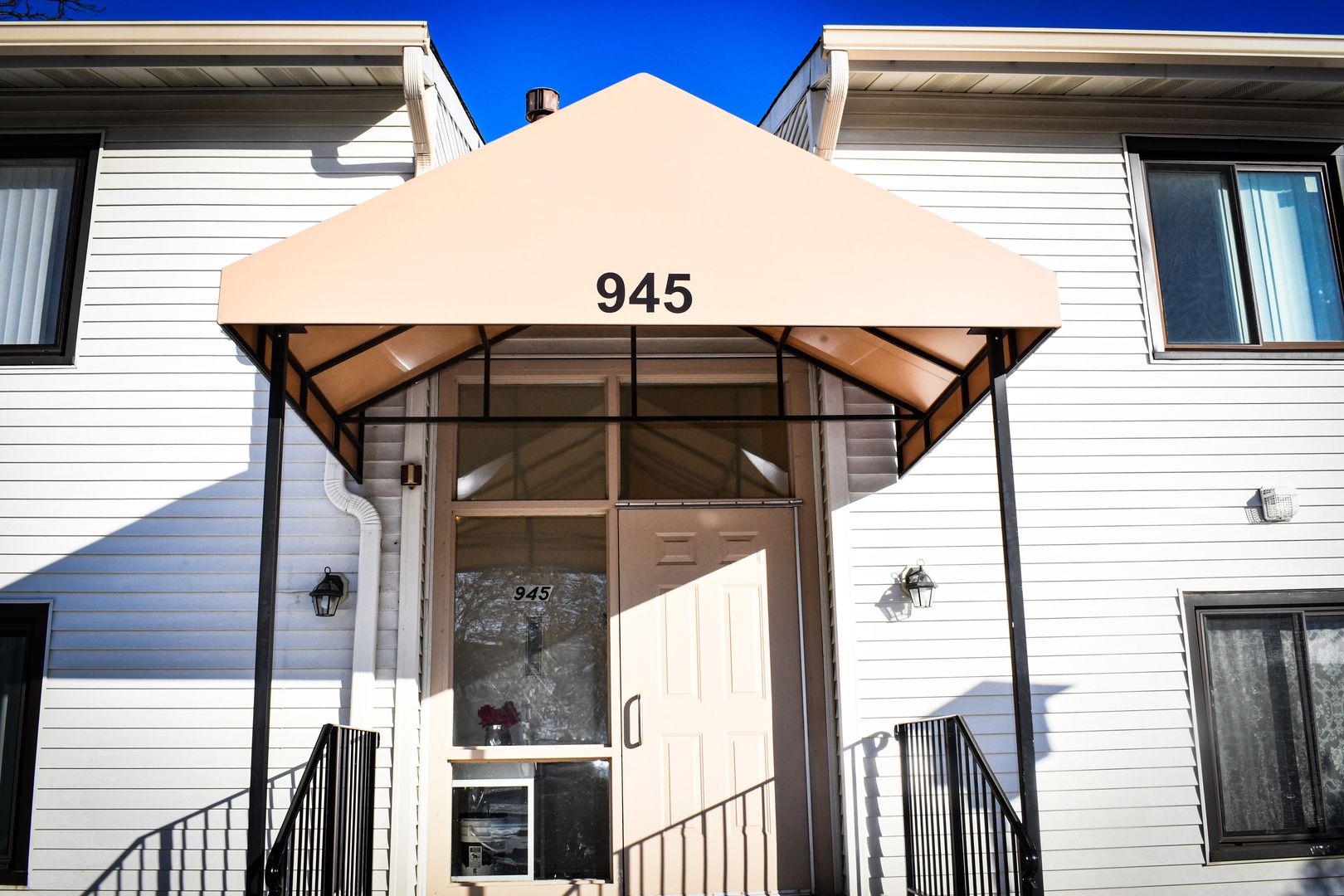 945 Commonwealth Court #4 — Vernon Hills, IL 60061