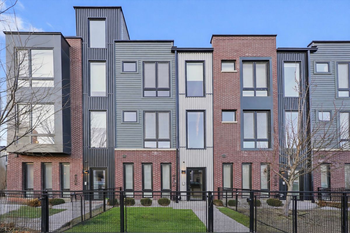 3209 Kildare Avenue, Chicago, IL 60641