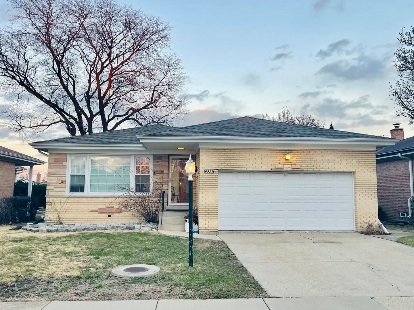 8925 Oriole Avenue — Morton Grove, IL 60053