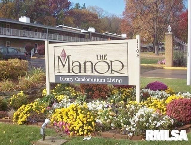 1104 Kimberly Road, Bettendorf, IA 52722