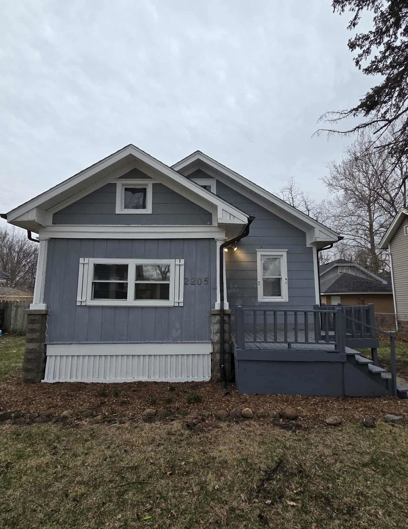 2205 18th Avenue — Rockford, IL 61104