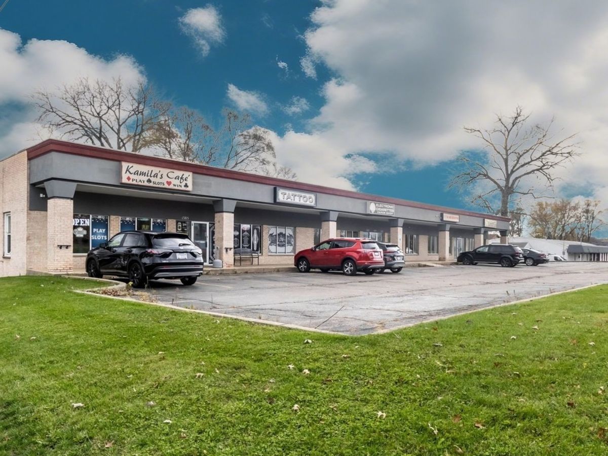 1345 La Fox Street, South Elgin, IL 60177