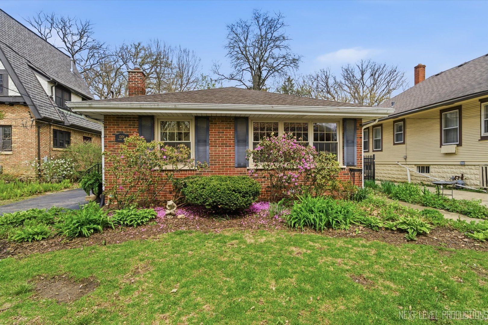 1304 Gilbert Avenue — Downers Grove, IL 60515