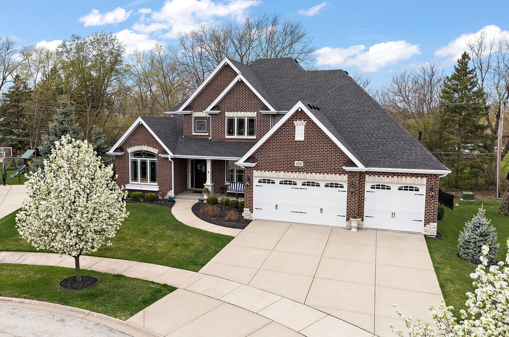 14340 Oakwood Court — Orland Park, IL 60462