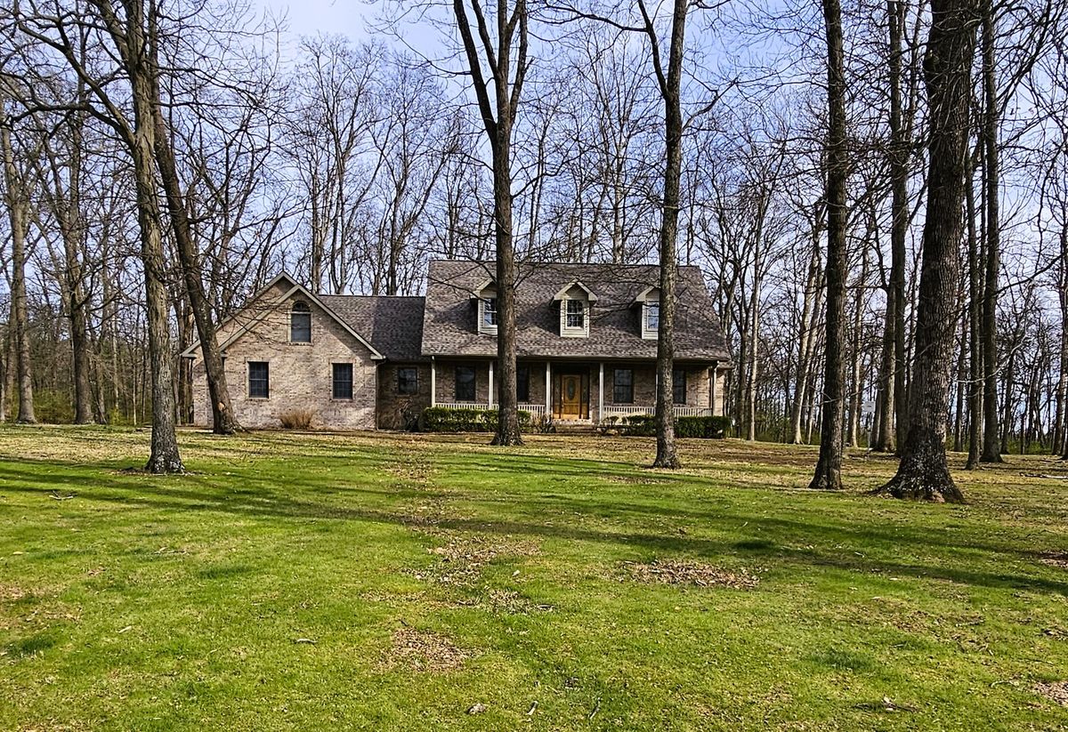 9 FAWN Drive, Fairfield, IL 62837