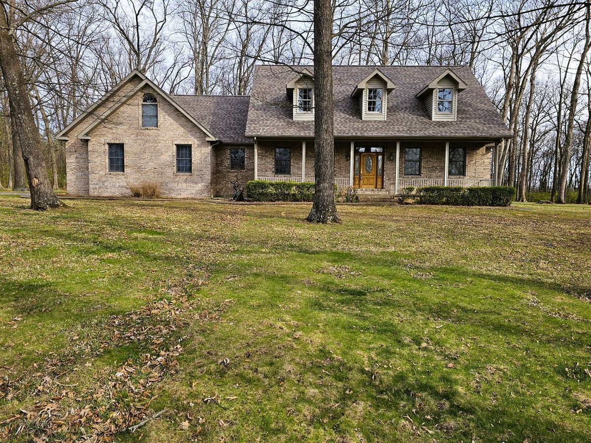9 FAWN Drive, Fairfield, IL 62837