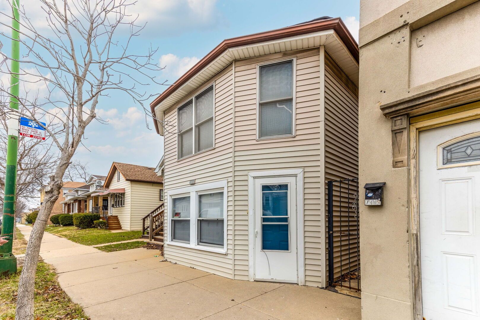 7408 W ADDISON Street #2 — Chicago, IL 60634