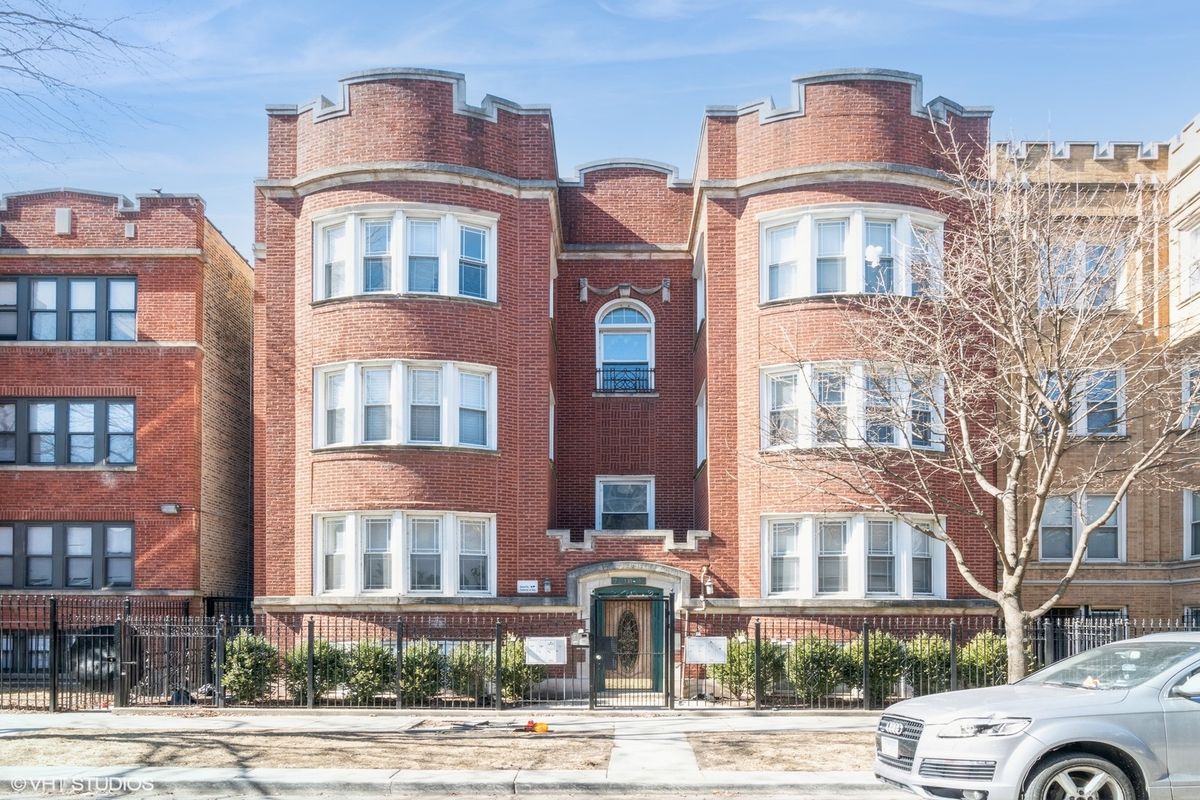 7018 PAXTON Avenue, Chicago, IL 60649