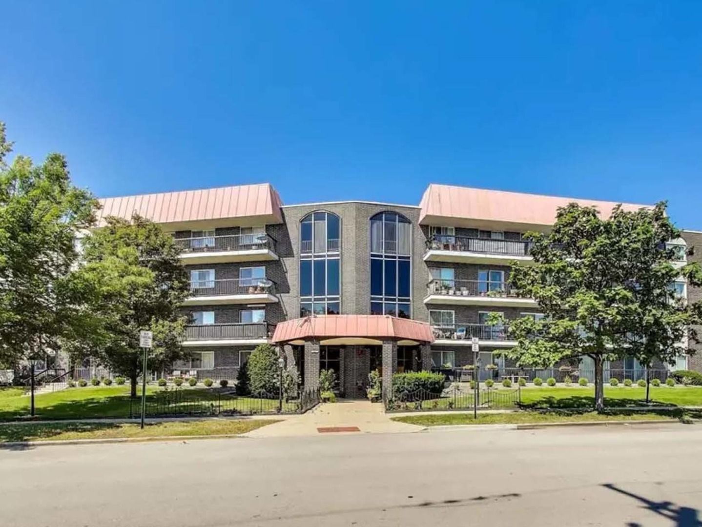 4840 Foster Street #409 — Skokie, IL 60077