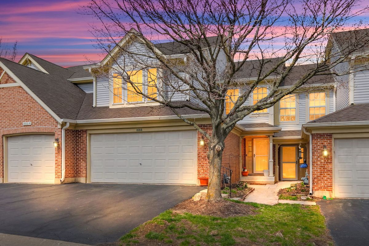 1666 Penn Court, Crystal Lake, IL 60014