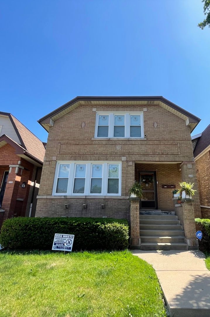 5133 W Wrightwood Avenue #1 — Chicago, IL 60639