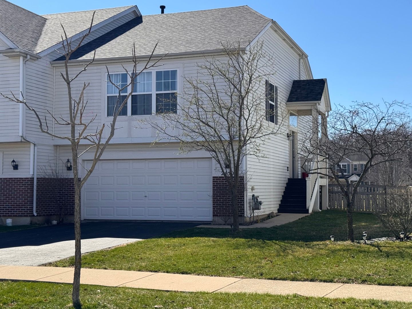 2450 Saddle Ridge Drive — Joliet, IL 60432