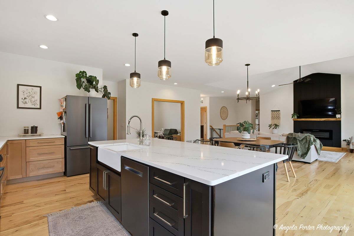 2903 Pioneer Oaks Drive, Ringwood, IL 60072