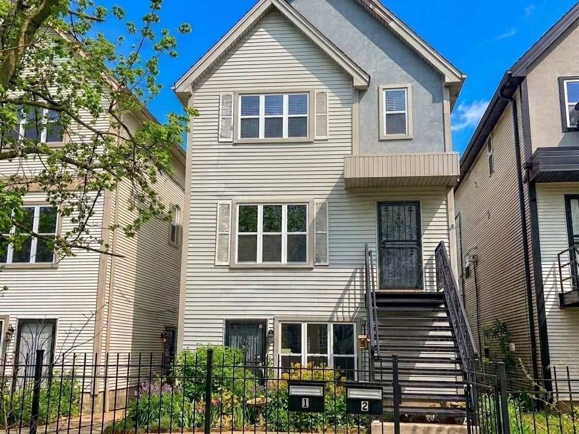 6540 Kenwood Avenue, Chicago, IL 60637