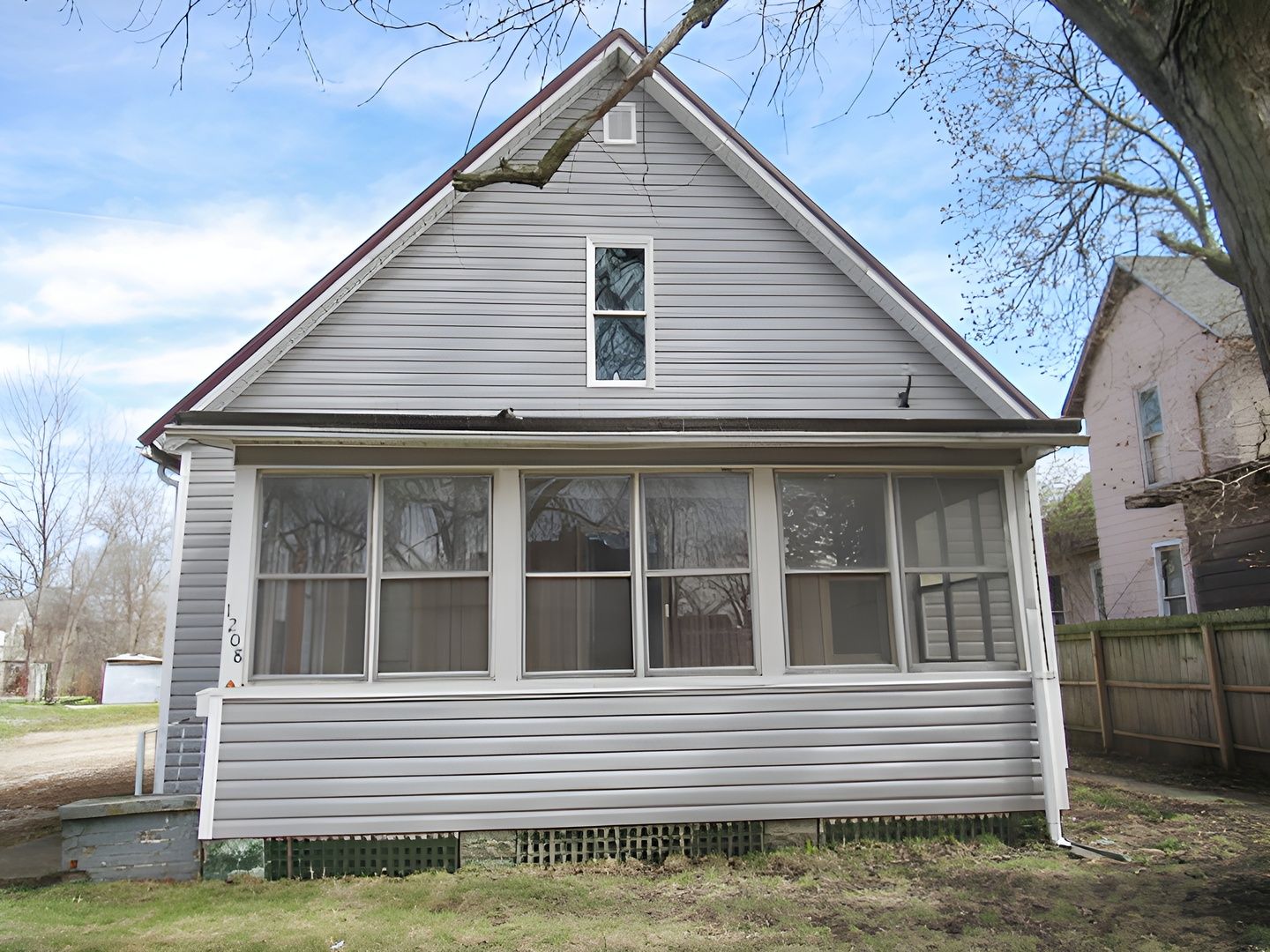 1208 Marshall Street — Paris, IL 61944