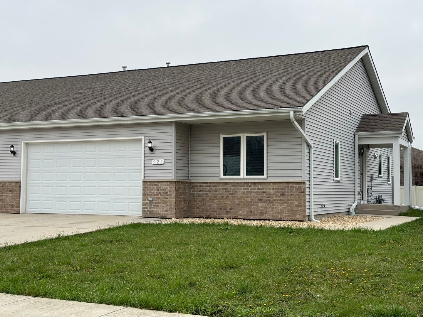 922 Bergera Street W — Braidwood, IL 60408