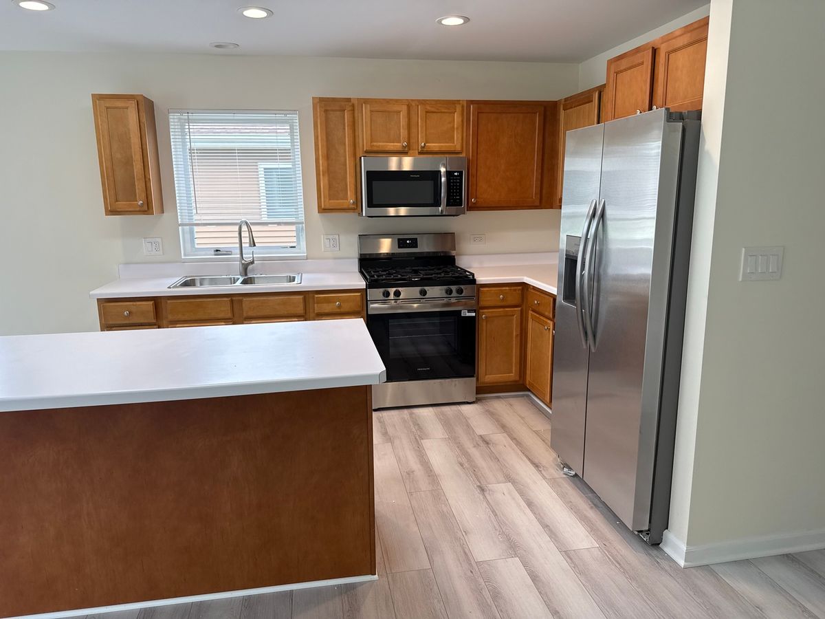 922 Bergera Street W, Braidwood, IL 60408
