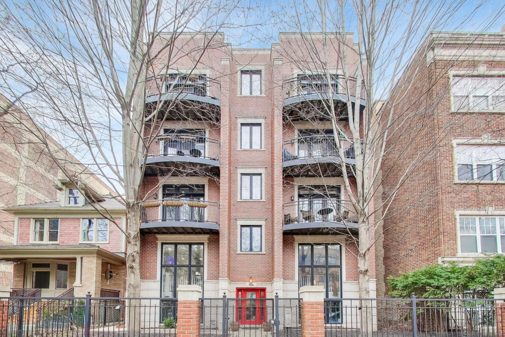 5526 N Winthrop Avenue #2N — Chicago, IL 60640