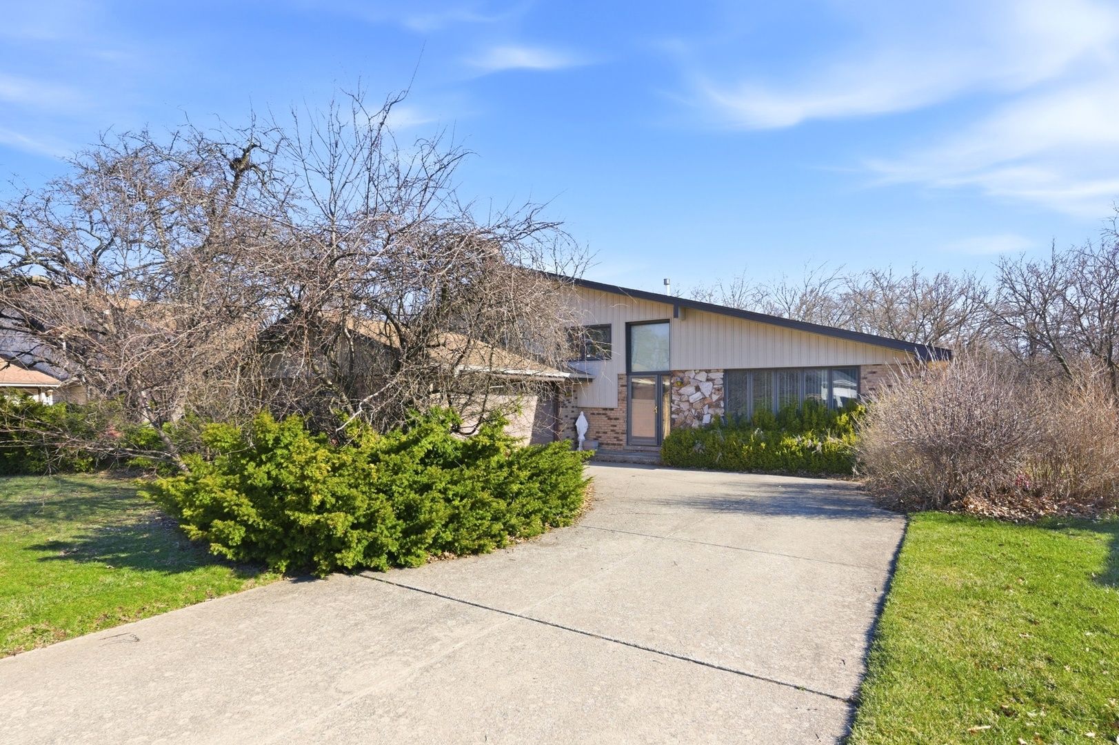 13817 Secretariat Lane — Orland Park, IL 60467