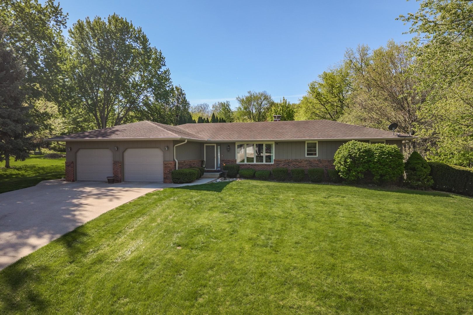 9305 Regal Court — Bloomington, IL 61705
