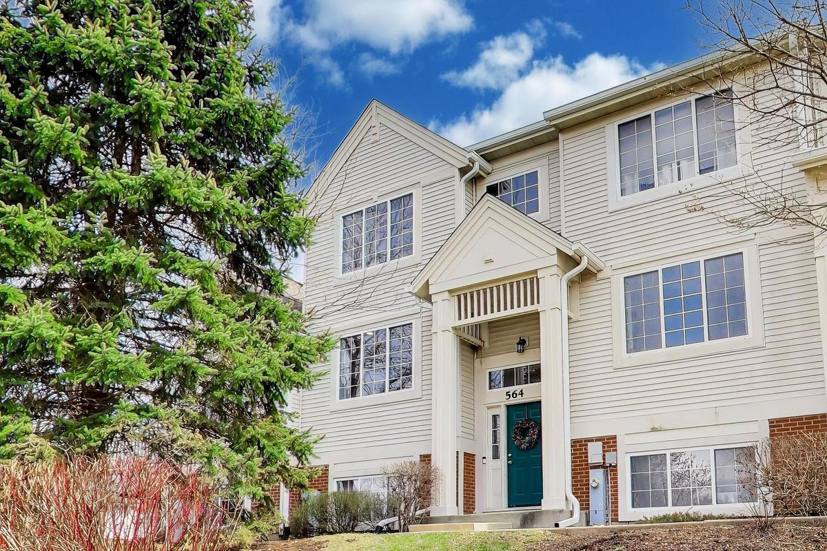 564 Rosehall Lane, Round Lake, IL 60073