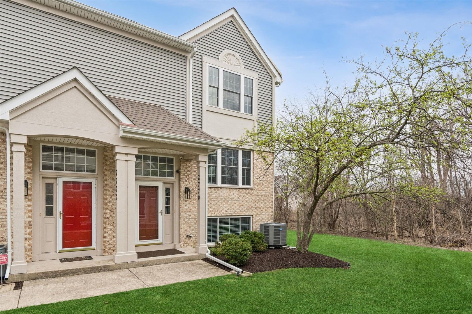 2779 Woodmere Drive #2779 — Darien, IL 60561