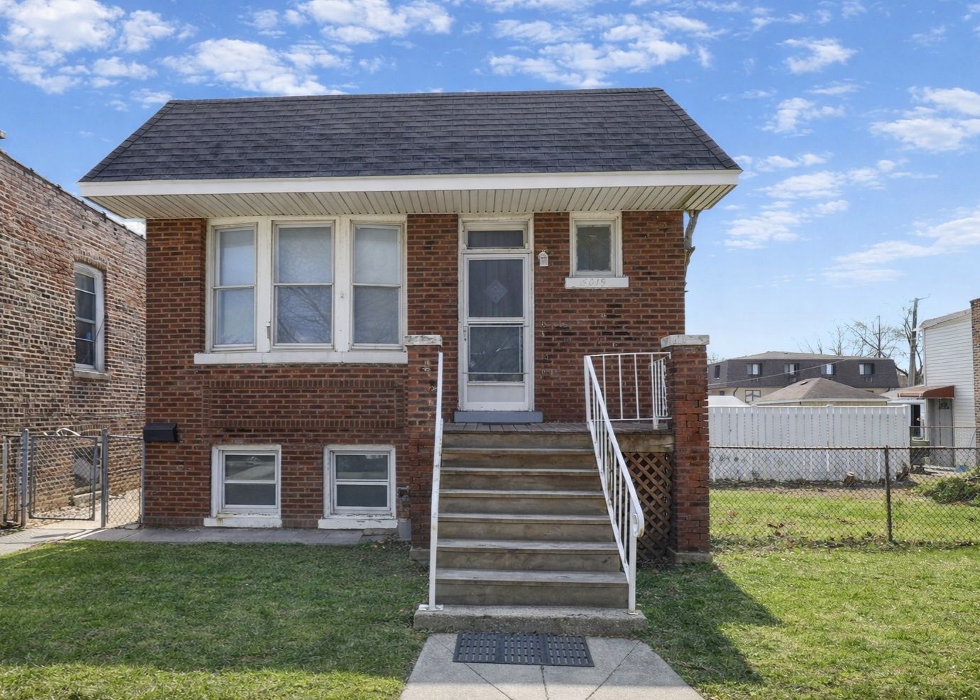 5019 W 32 Place — Cicero, IL 60804