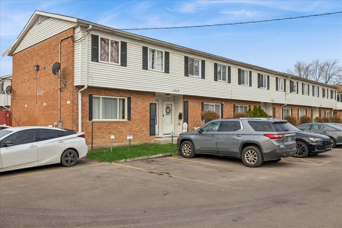 1317 Monomoy Street, Aurora, IL 60506