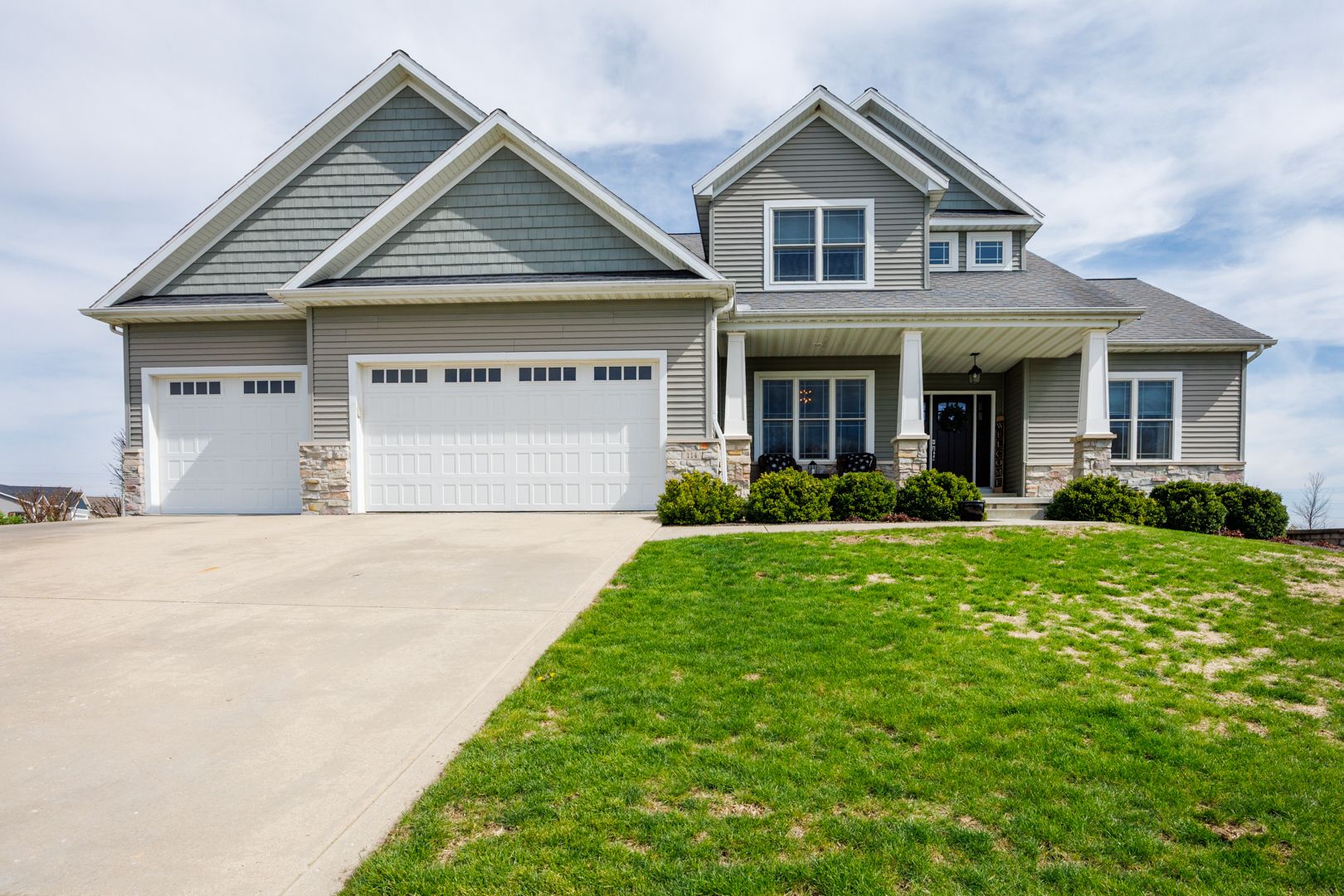 114 Mallard Way — Hudson, IL 61748