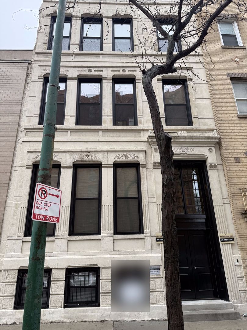 1160 N LaSalle Street — Chicago, IL 60610