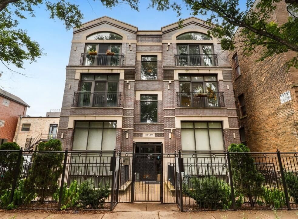 1509 Artesian Avenue, Chicago, IL 60622