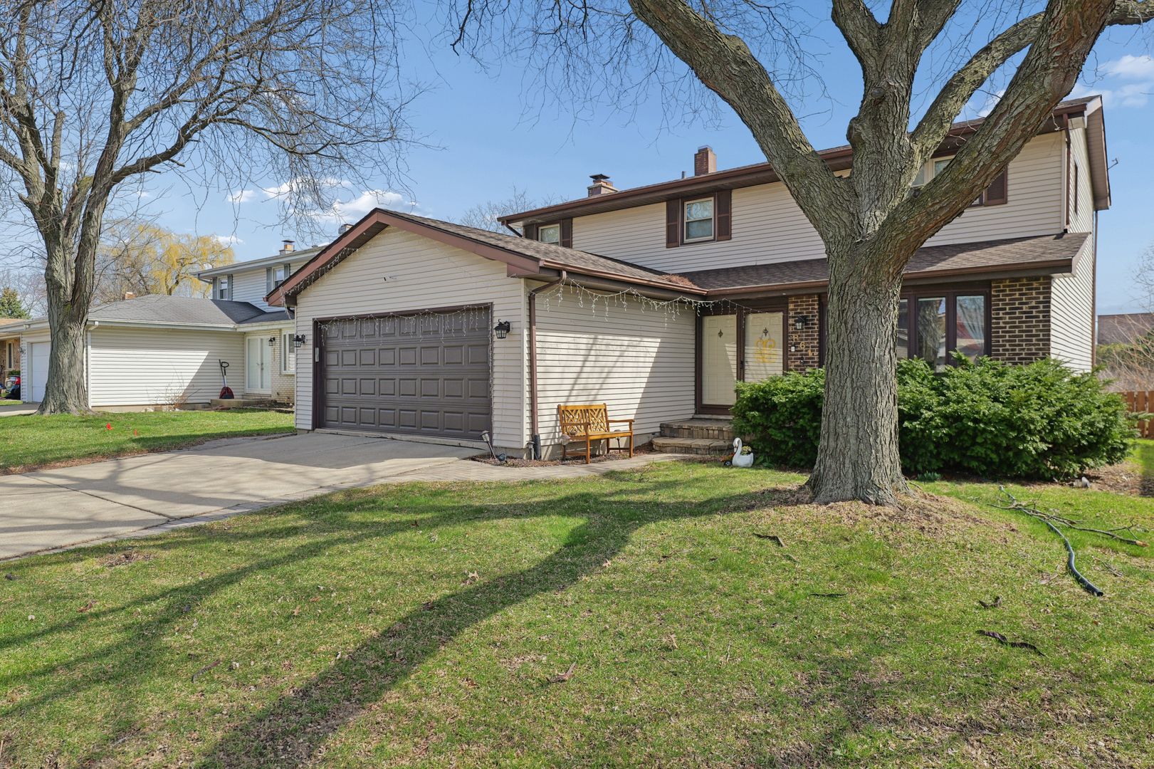 861 Boone Drive — Carol Stream, IL 60188
