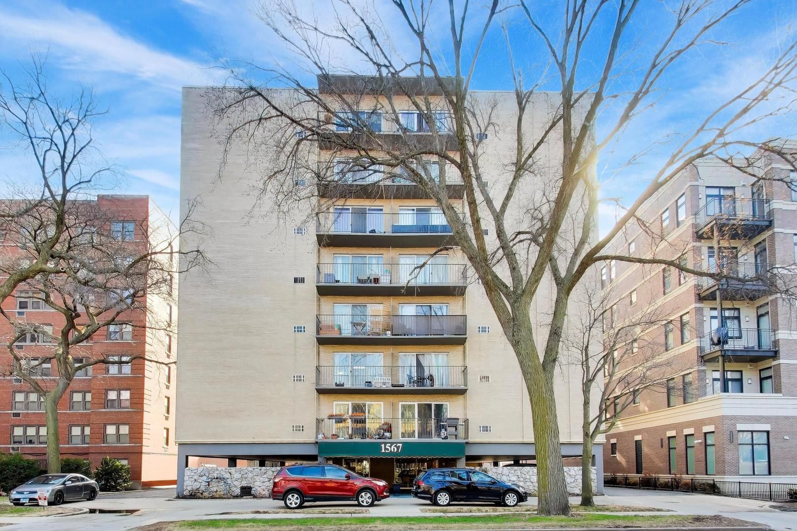 1567 Ridge Road #406 — Evanston, IL 60201