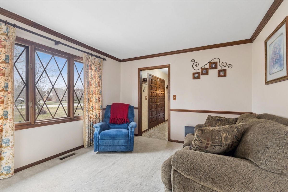7517 Pheasant Drive, Lakewood, IL 60014