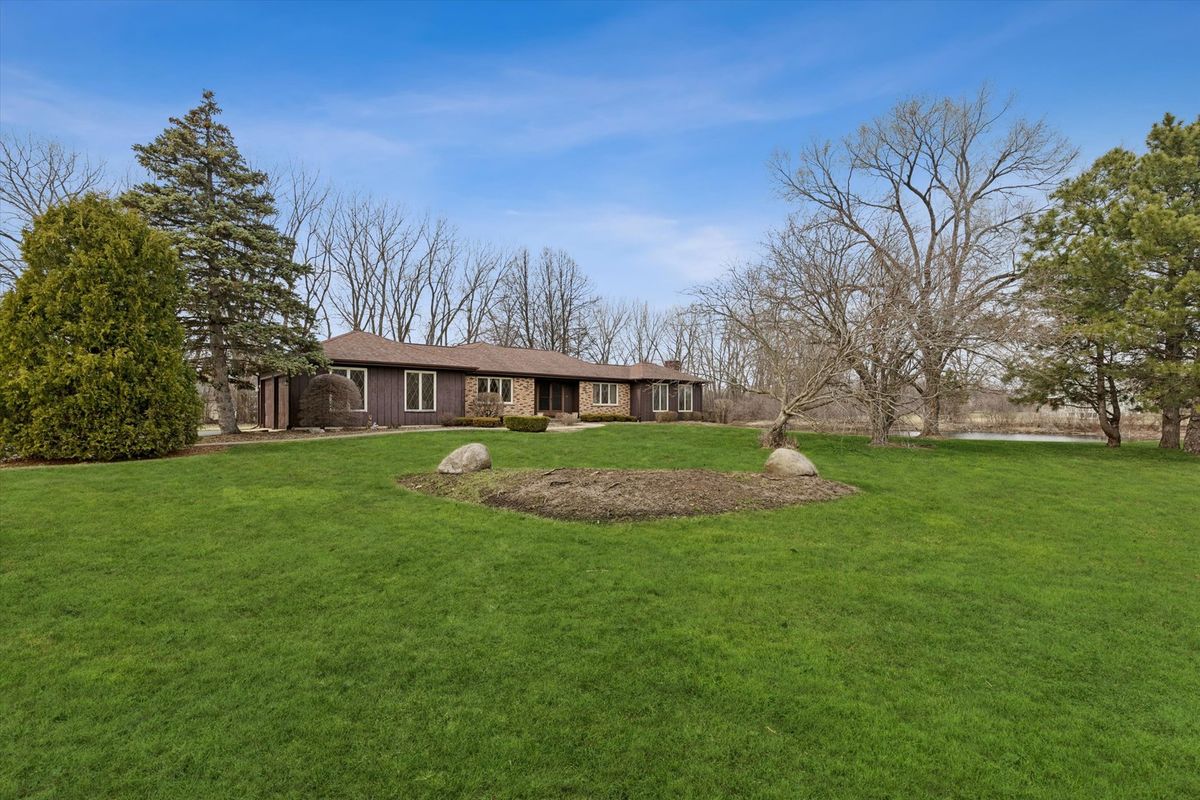 7517 Pheasant Drive, Lakewood, IL 60014