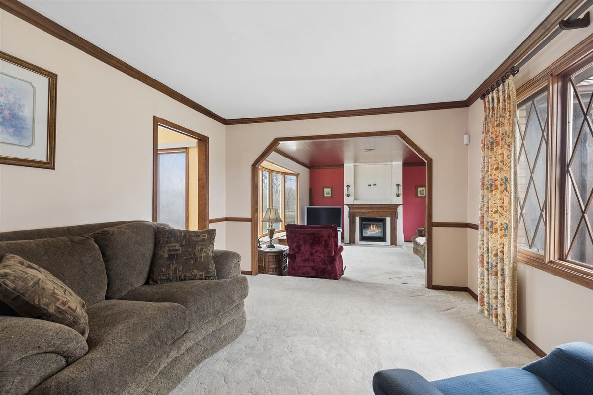 7517 Pheasant Drive, Lakewood, IL 60014
