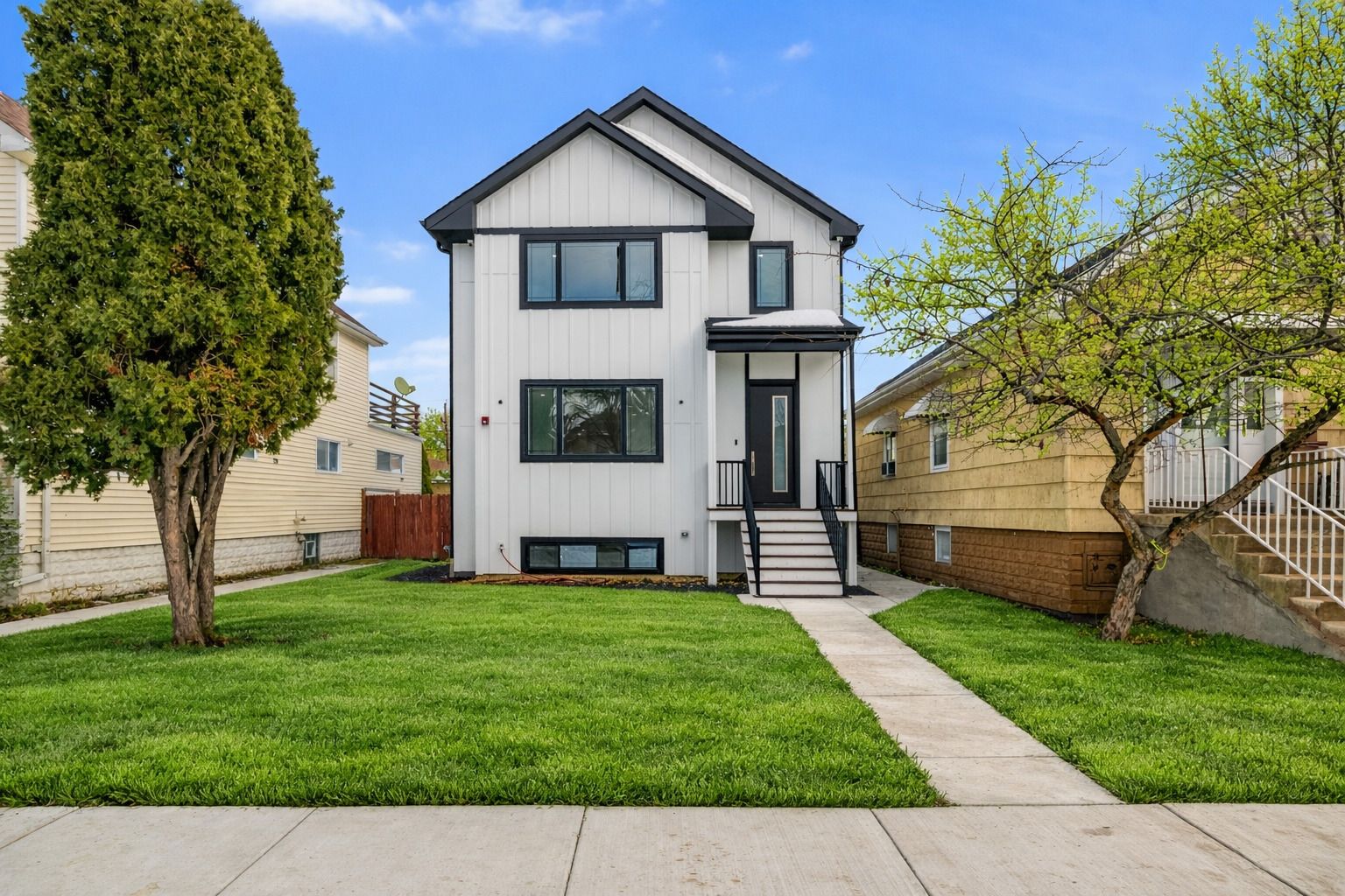 2411 N 77th Avenue — Elmwood Park, IL 60707