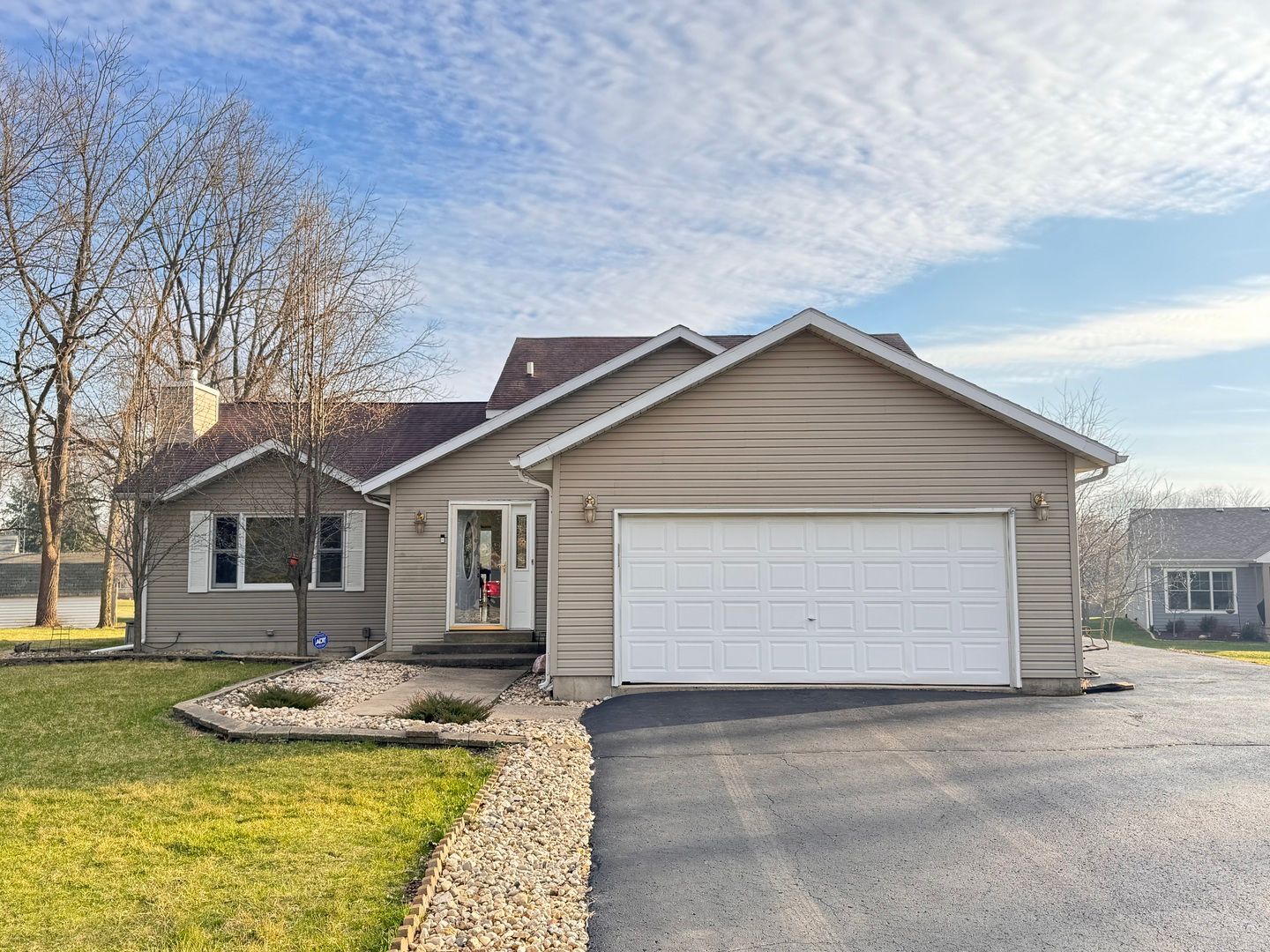 406 N Clover Court — Dixon, IL 61021