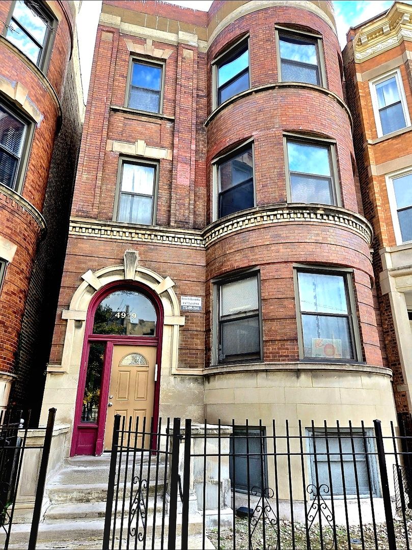 4939 S Vincennes Avenue #3 — Chicago, IL 60615