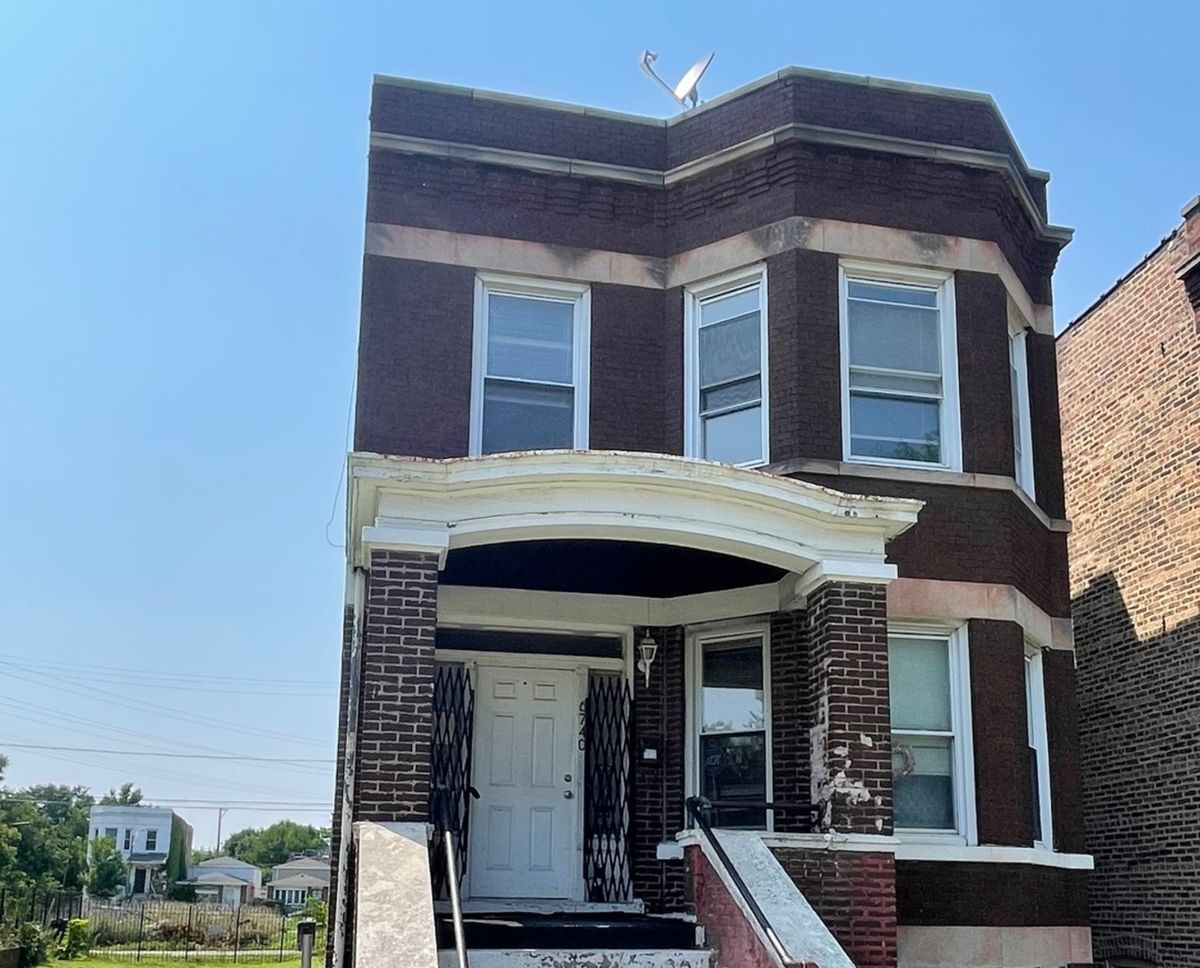 6740 Saint Lawrence Avenue, Chicago, IL 60637