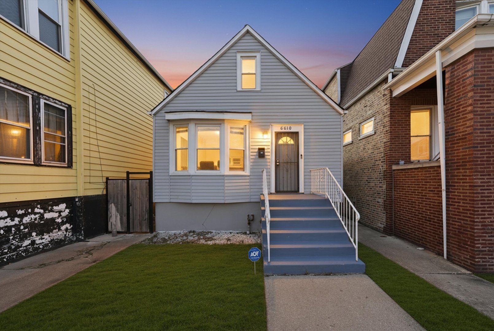 6610 S Seeley Avenue — Chicago, IL 60636