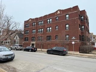 7363 S Coles Avenue #1 — Chicago, IL 60649