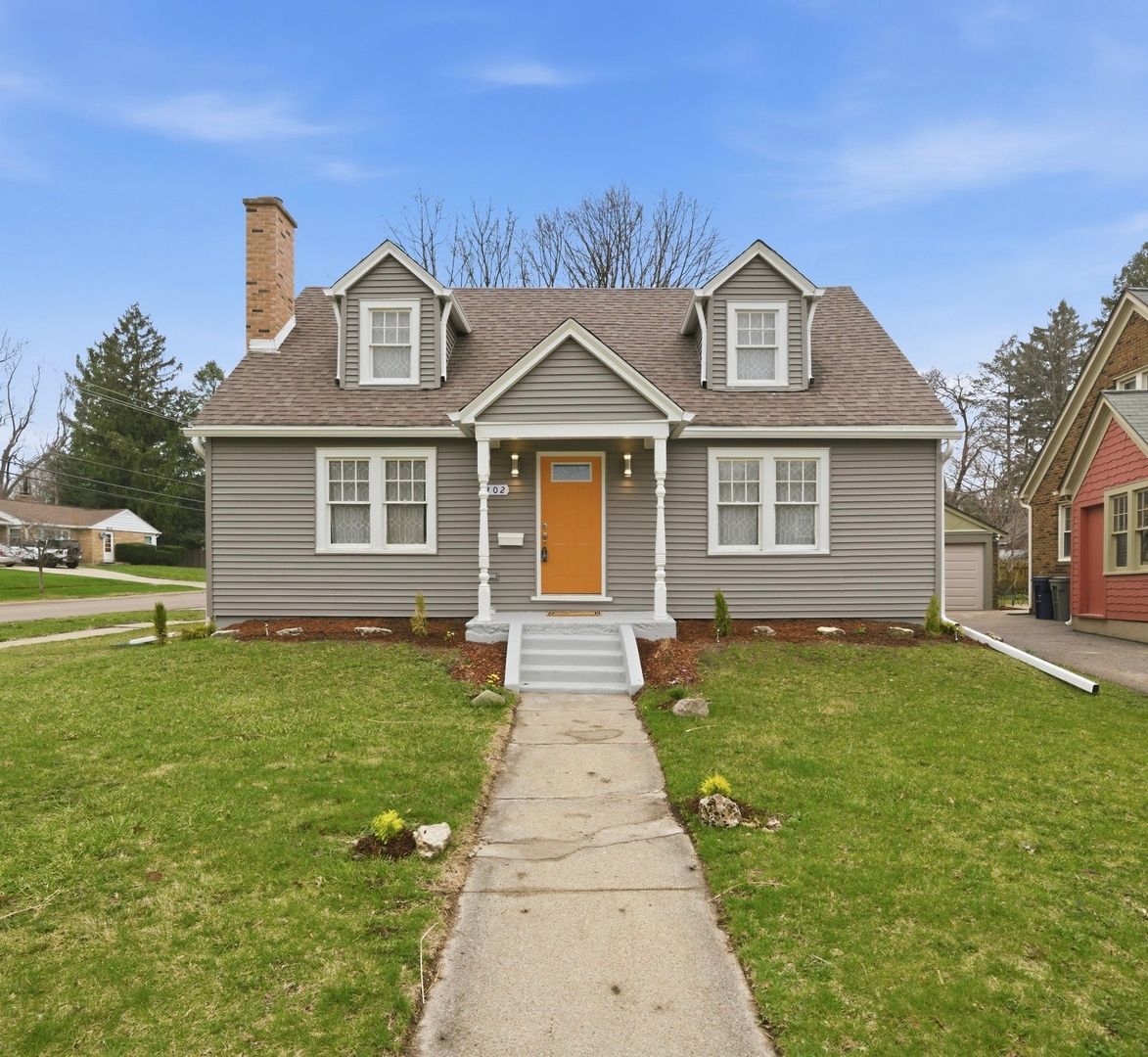 302 Hubbard Avenue, Elgin, IL 60123