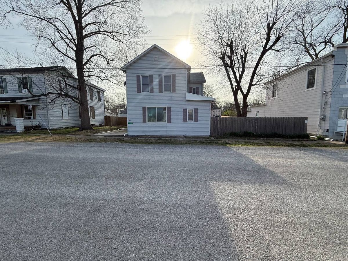 209 Benton Street, New Athens, IL 62264