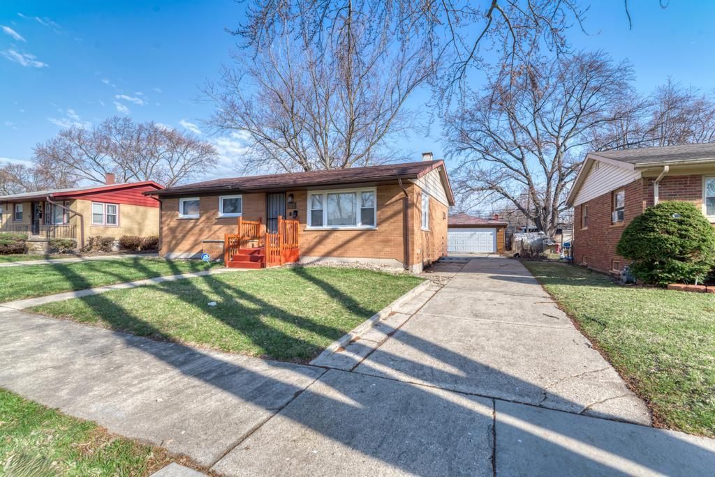 353 Hickory Street, Chicago Heights, IL 60411