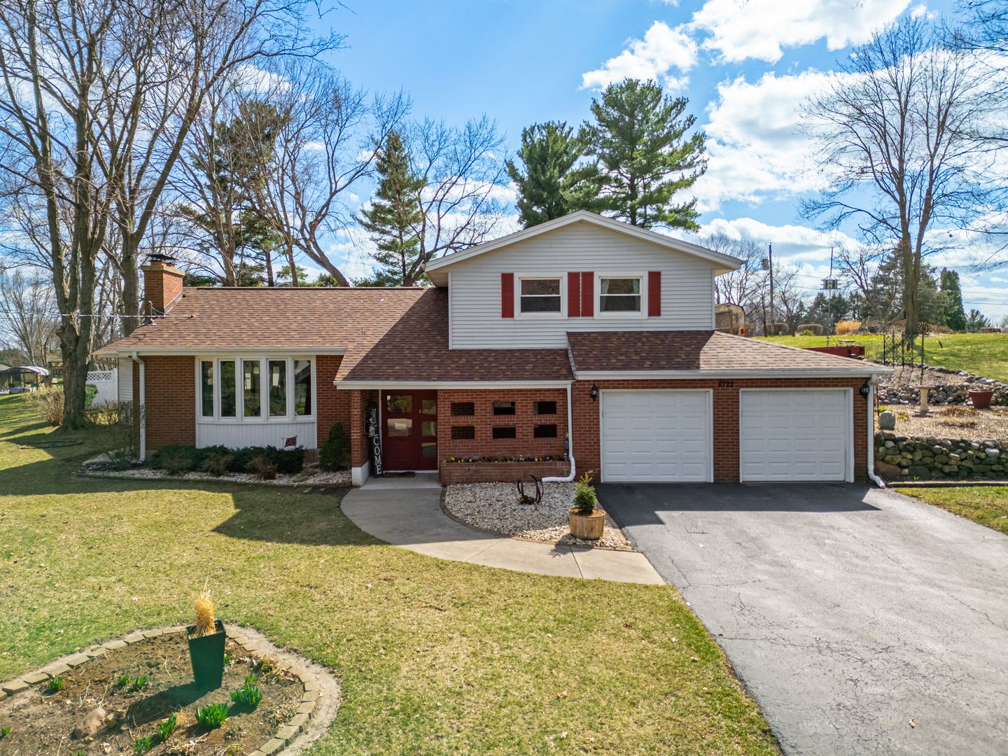 8722 Sheffield Drive — Belvidere, IL 61008
