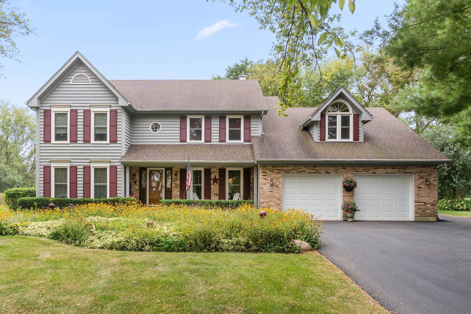 40W035 Deer Run Drive — St. Charles, IL 60175