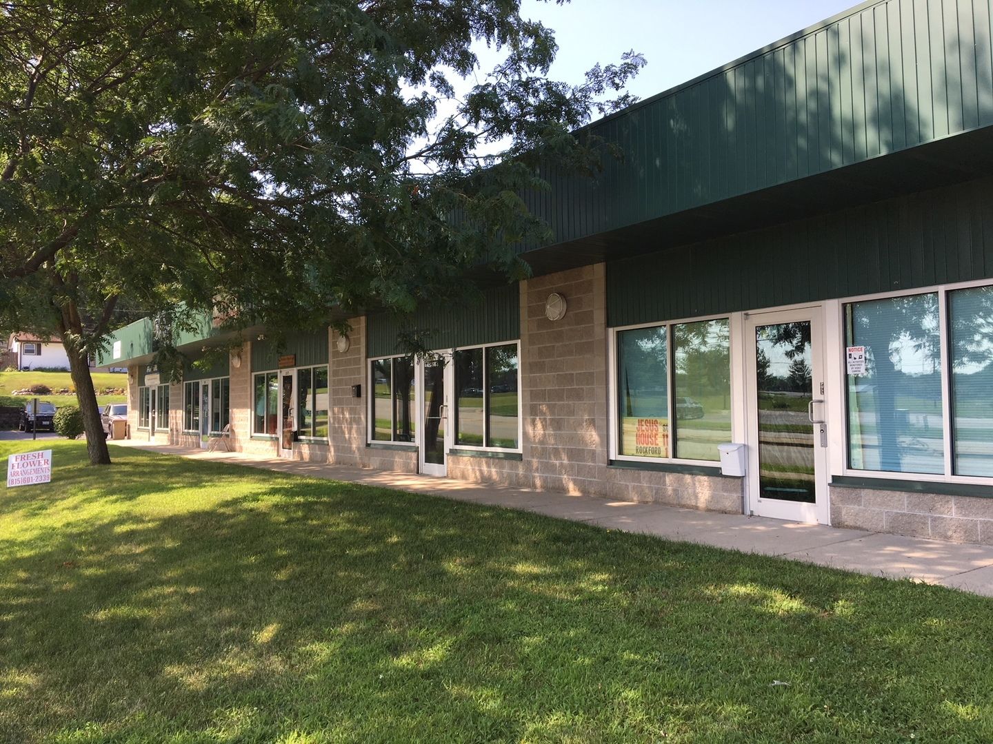 2607-2693 20th Street #2675 — Rockford, IL 61109