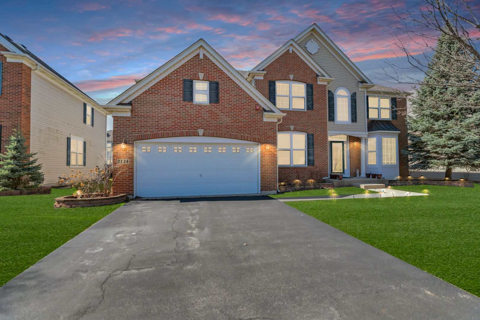 2124 Amelia Lane — Hoffman Estates, IL 60192